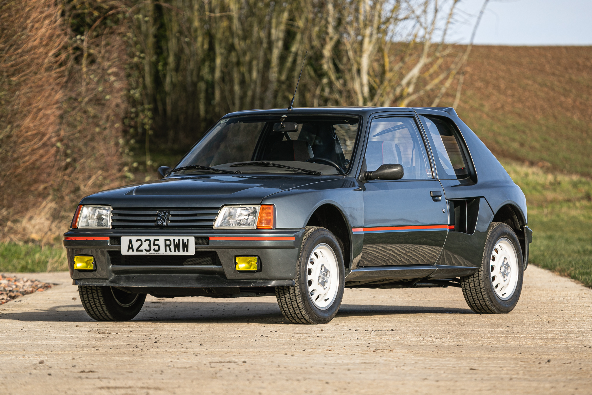 6 UK & 4 World Auction Records for Iconic Auctioneers