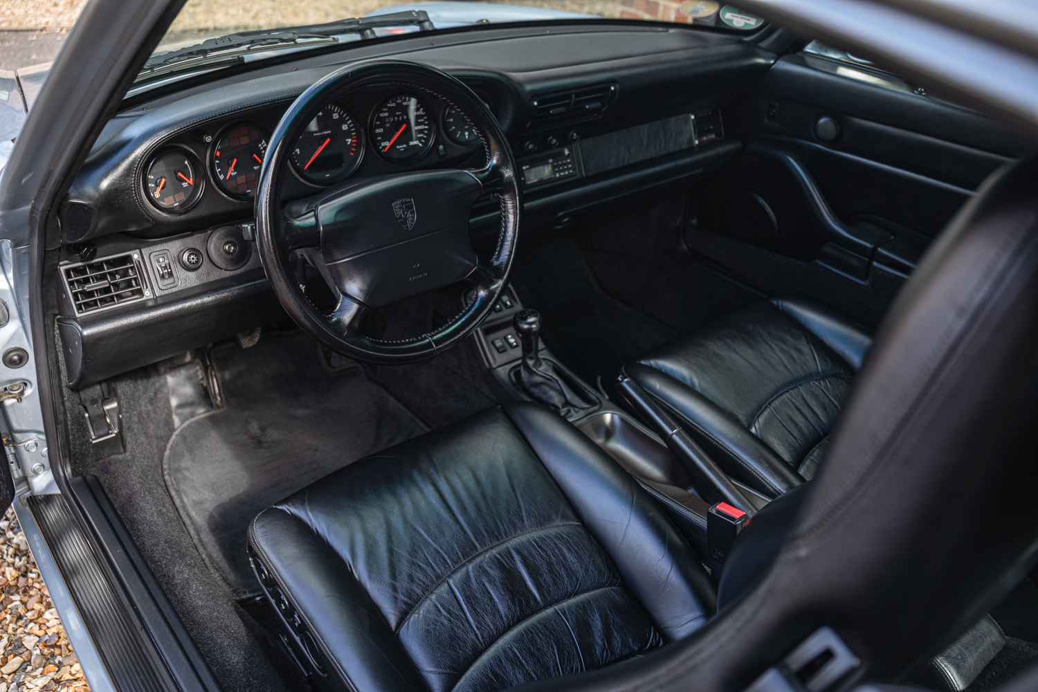 porsche 911 interior