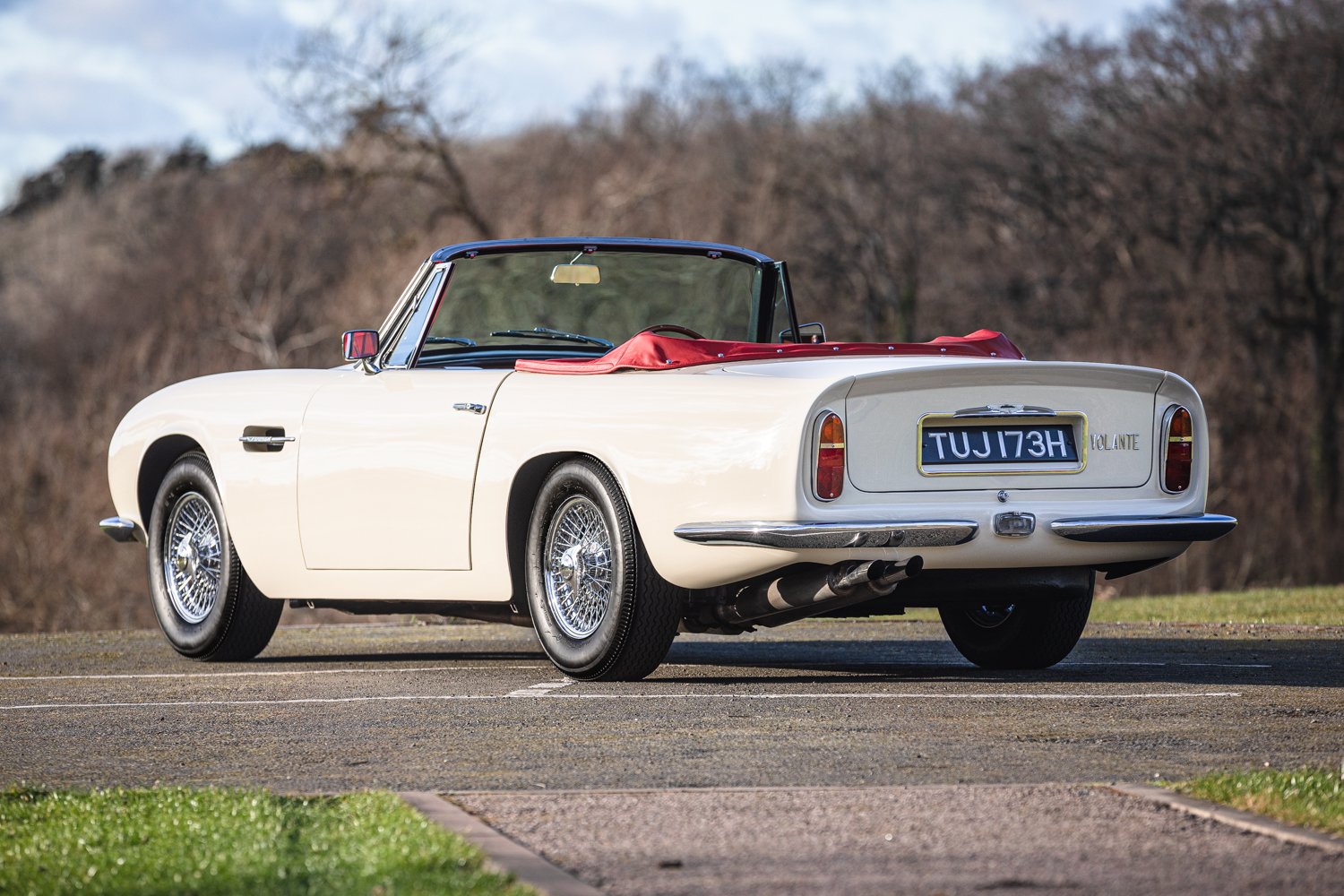 aston martin db6 rear