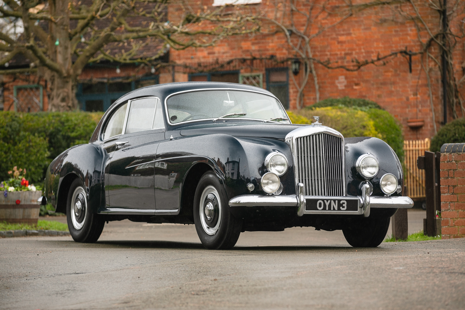 Bentley R-Type Fastback