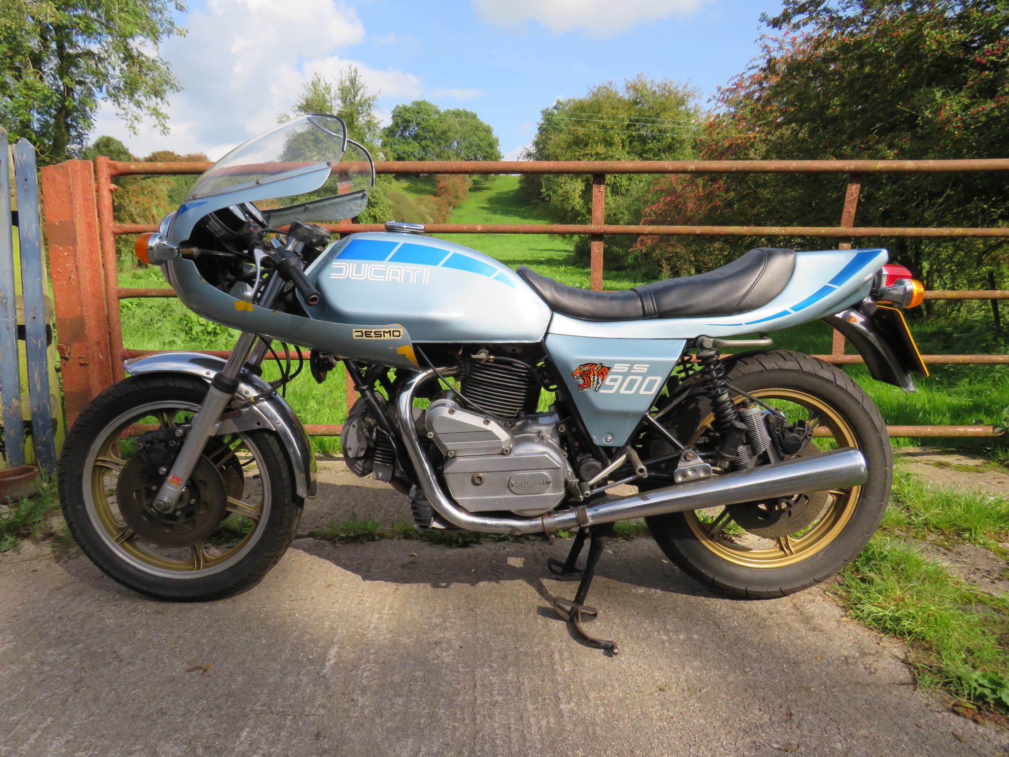Ducati 900SS Darmah