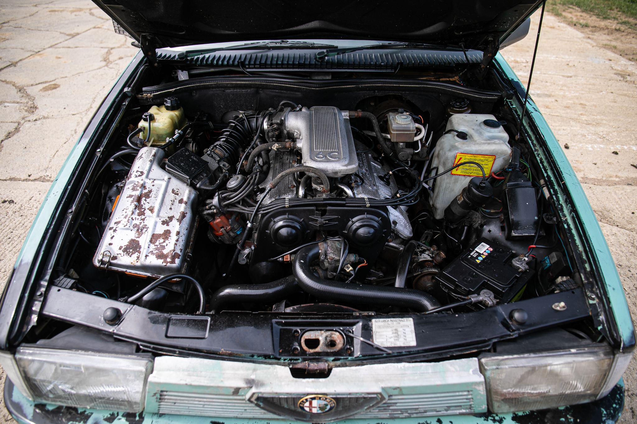 Alfa Romeo 75 driven by Jeremy Clarkson on Top Gear engine bay