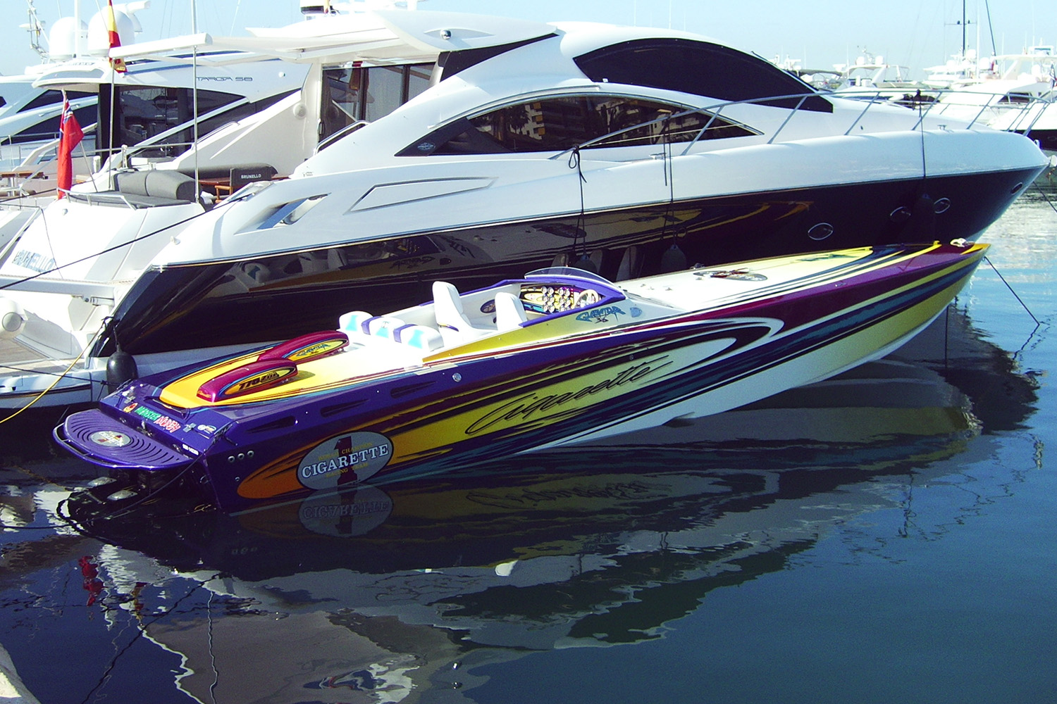 2004 Monster Munch 36ft ‘Cigarette’ 108 Mph Race Boat up for Auction